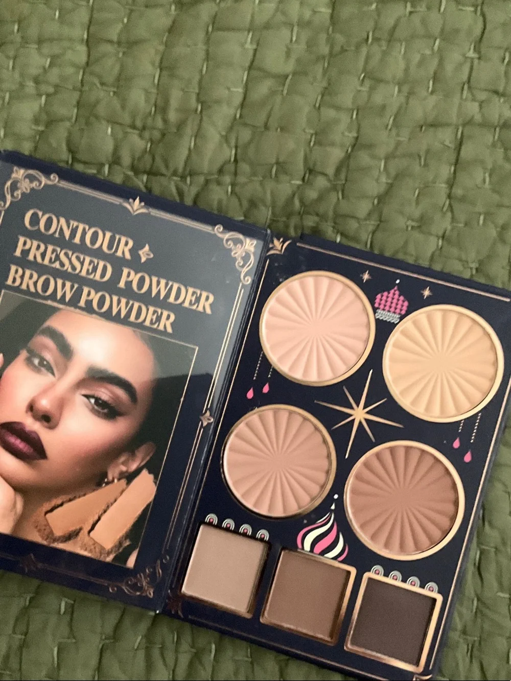 MEDECOO Full Makeup Palette includes all you need in a 📕